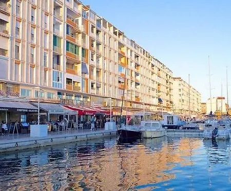 Proche Opera Et Gare Toulon